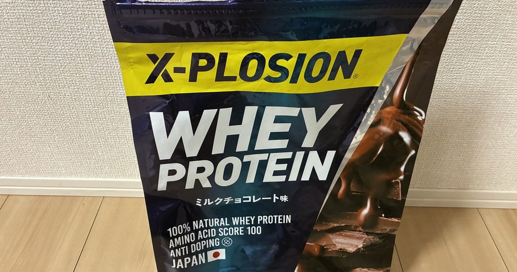 筆者がいま使っているホエイプロテイン。1杯30gあたりタンパク質21.5g